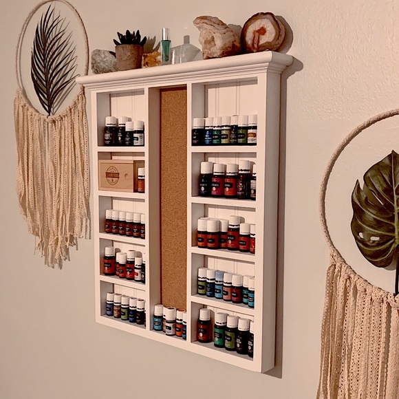 Essential oil/Crystal/Nailpolish Shelf